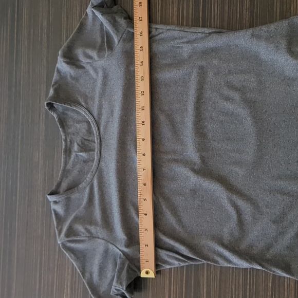 Grey "dry fit" style t-shirt - Picture 6 of 7
